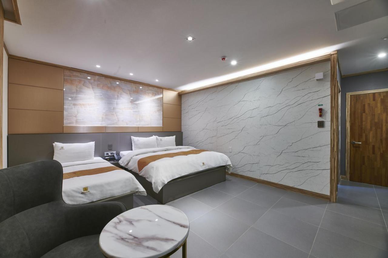 Aura Hotel Ansan Luaran gambar