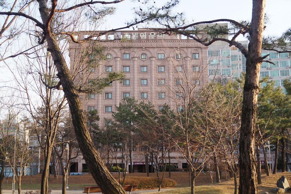 Aura Hotel Ansan Luaran gambar