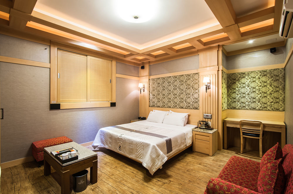 Aura Hotel Ansan Luaran gambar