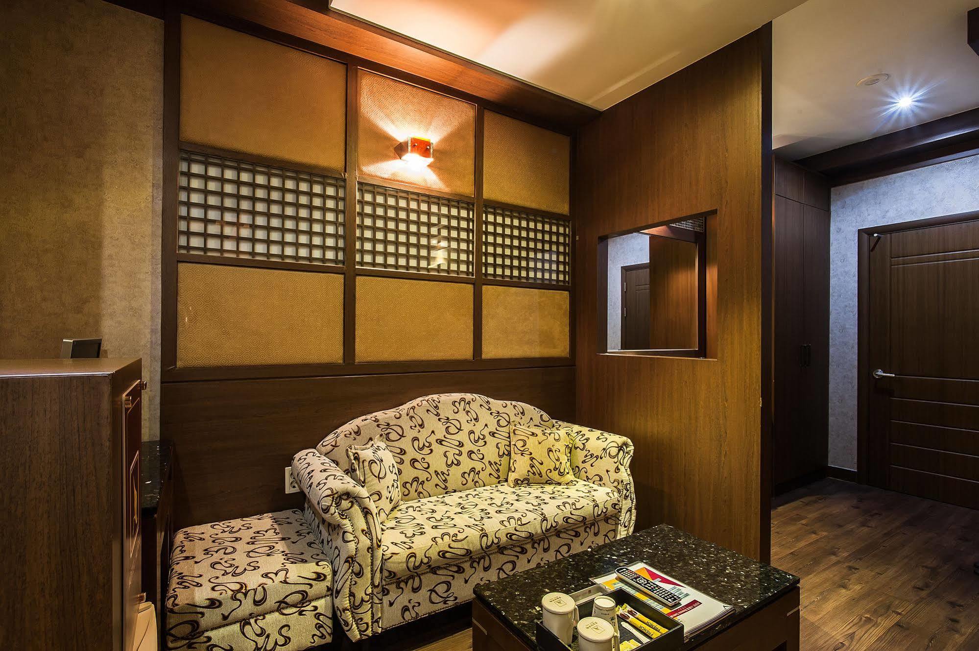 Aura Hotel Ansan Luaran gambar